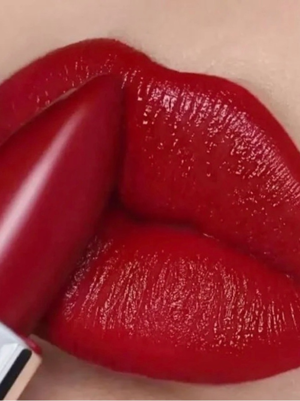 “REASONABLE OFFERS” “MAC Cockney” Red Lipstick —Classic Bold Red Matte Lip Color